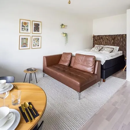 Eastend Pearl - With Great Kitchen - Subway And Shops Near Helsinki