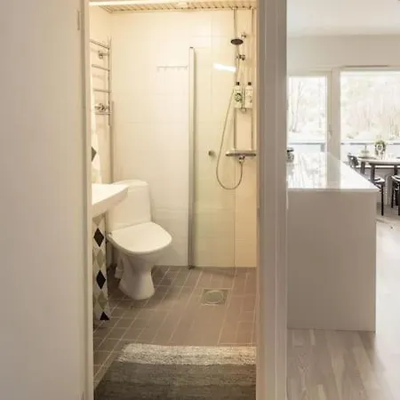 Eastend Pearl - With Great Kitchen - Subway And Shops Near Helsinki